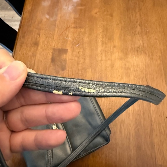 Fossil vintage Elegant Black Leather Crossbody Bag- some imperfections see pics - Picture 6 of 15